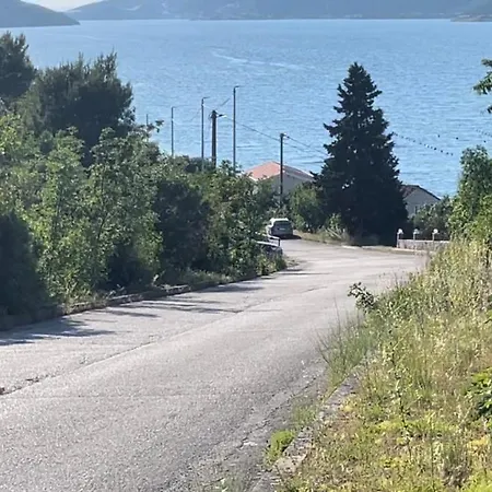 Lägenhet Yenny Anica Bojana